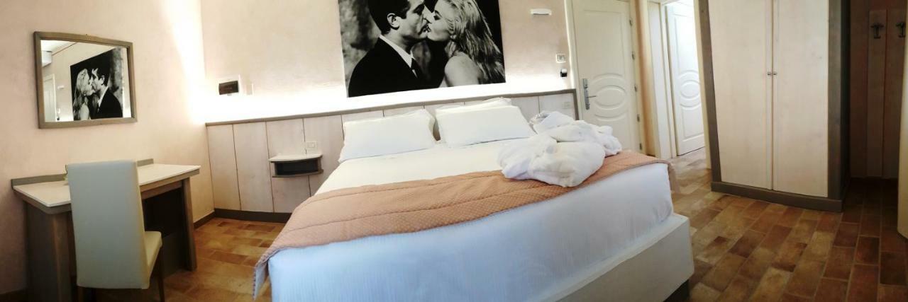 Hotel Locanda Dolce Vita サン・ドナ・ディ・ピアーヴェ エクステリア 写真
